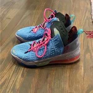 Nike | Shoes | Nike Lebron 8 Best Of 19 Size M85 | Poshmark display picture 1